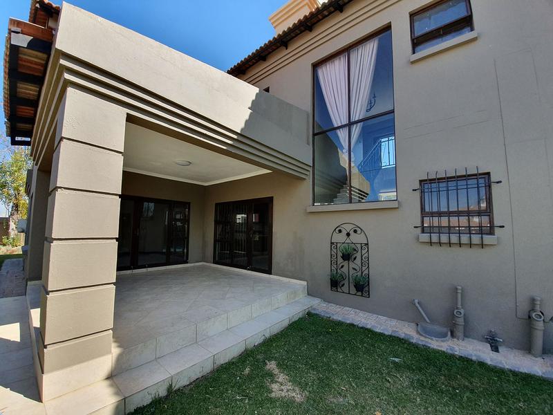 To Let 5 Bedroom Property for Rent in Fourways Gauteng
