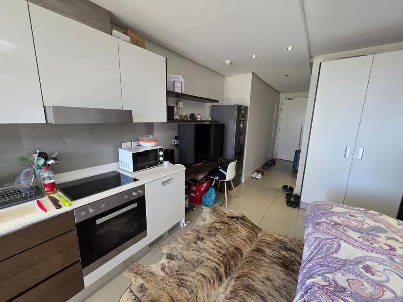 To Let 1 Bedroom Property for Rent in Sandown Gauteng