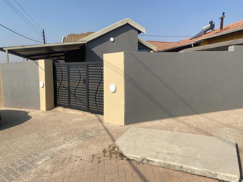 3 Bedroom Property for Sale in Ebony Park Gauteng