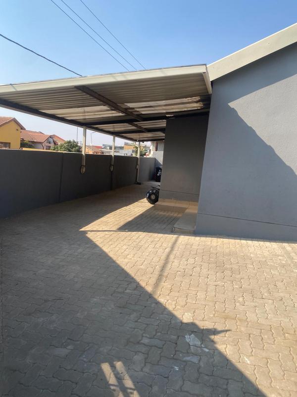 3 Bedroom Property for Sale in Ebony Park Gauteng