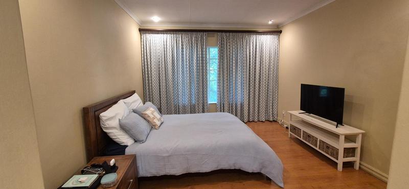 To Let 2 Bedroom Property for Rent in Sandown Gauteng