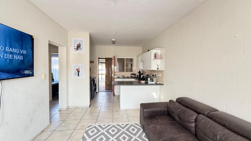 2 Bedroom Property for Sale in Heuwelsig Estate Gauteng