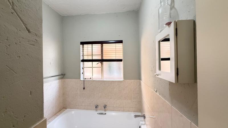 2 Bedroom Property for Sale in Heuwelsig Estate Gauteng