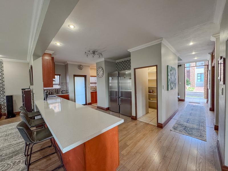 To Let 3 Bedroom Property for Rent in Midstream Estate Gauteng