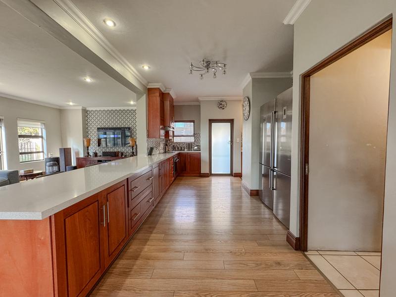 To Let 3 Bedroom Property for Rent in Midstream Estate Gauteng