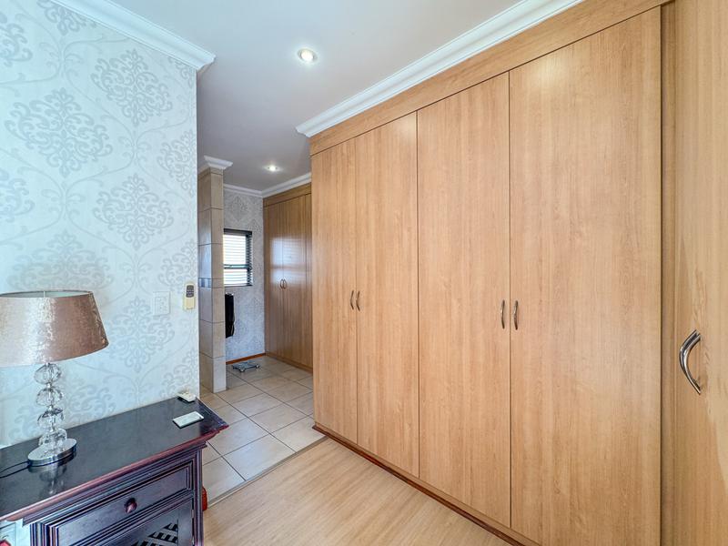 To Let 3 Bedroom Property for Rent in Midstream Estate Gauteng