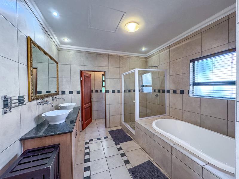 To Let 3 Bedroom Property for Rent in Midstream Estate Gauteng