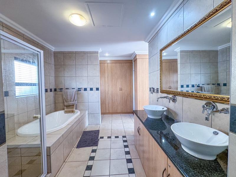 To Let 3 Bedroom Property for Rent in Midstream Estate Gauteng