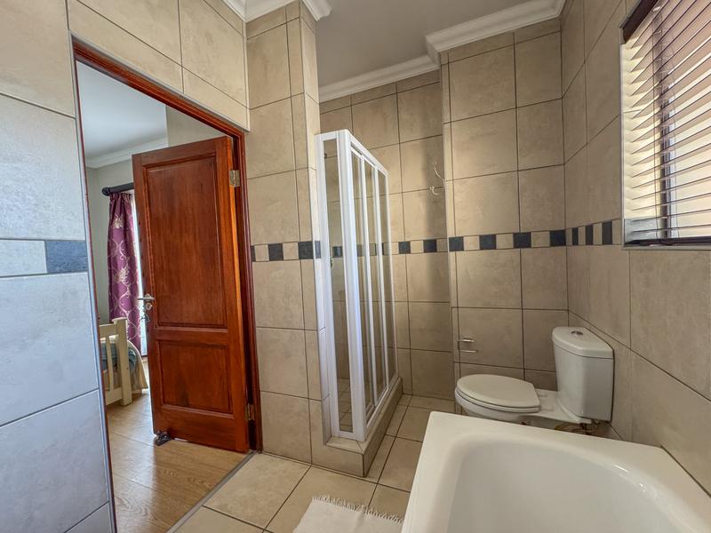 To Let 3 Bedroom Property for Rent in Midstream Estate Gauteng