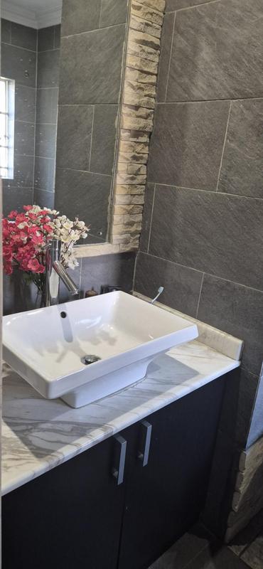2 Bedroom Property for Sale in Sandown Gauteng