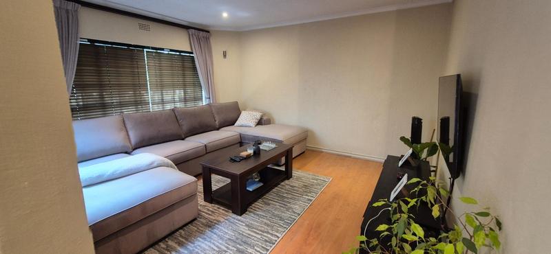 2 Bedroom Property for Sale in Sandown Gauteng