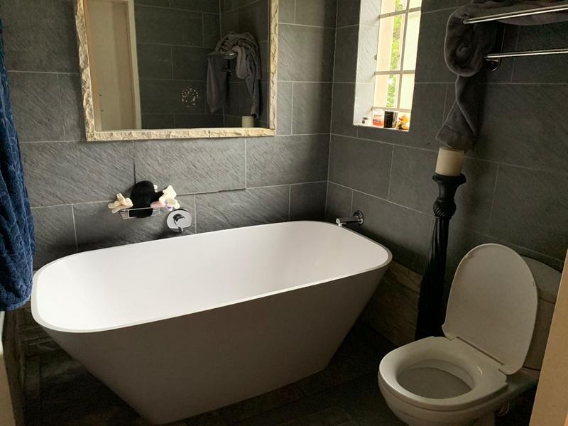 2 Bedroom Property for Sale in Sandown Gauteng