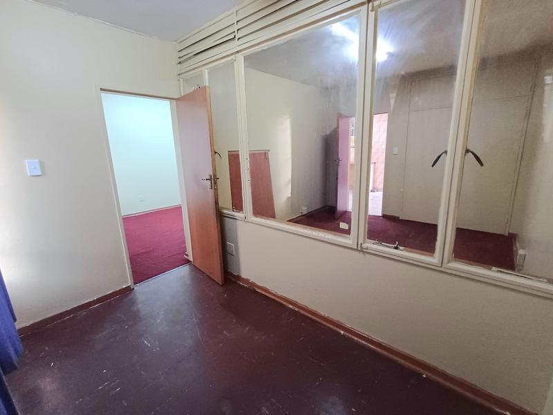 1 Bedroom Property for Sale in Laudium Gauteng