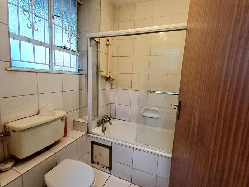 1 Bedroom Property for Sale in Laudium Gauteng