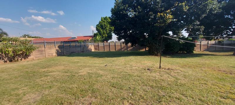 To Let 3 Bedroom Property for Rent in Erasmia Gauteng