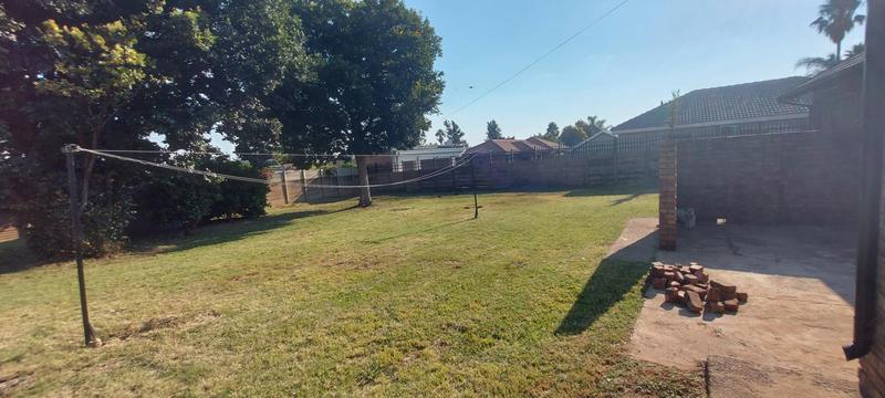 To Let 3 Bedroom Property for Rent in Erasmia Gauteng