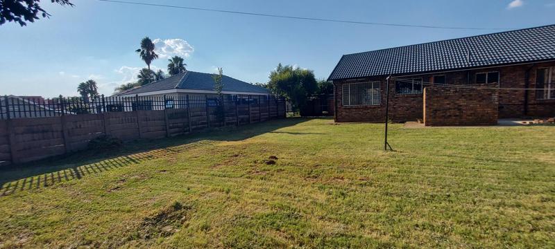 To Let 3 Bedroom Property for Rent in Erasmia Gauteng
