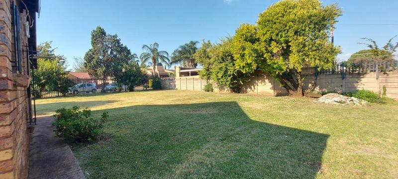 To Let 3 Bedroom Property for Rent in Erasmia Gauteng