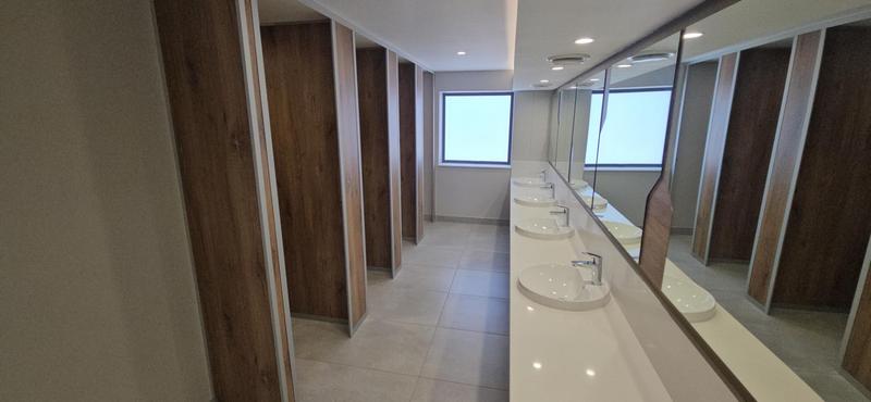 To Let Commercial Property for Rent in Vorna Valley Gauteng