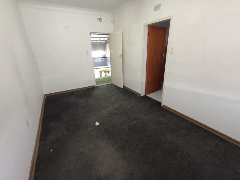 To Let Commercial Property for Rent in Robertville Gauteng