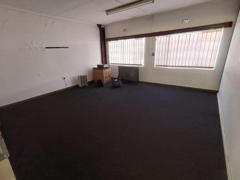 To Let Commercial Property for Rent in Robertville Gauteng