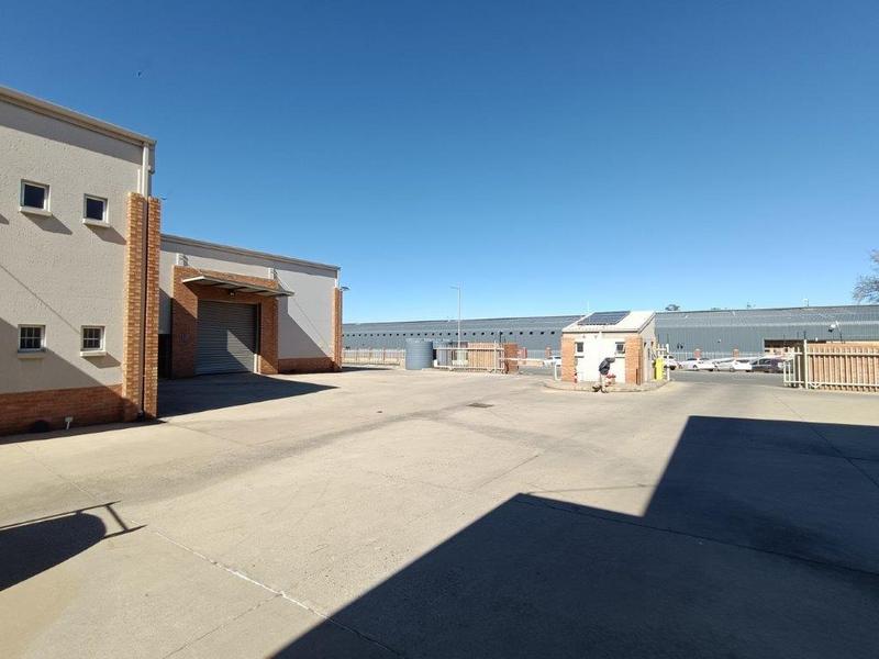 To Let Commercial Property for Rent in Stormill Gauteng