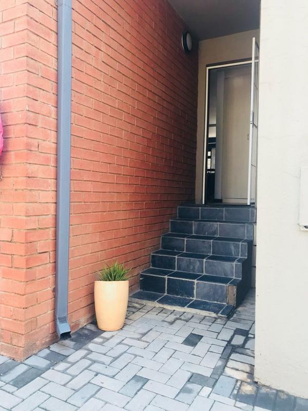 To Let 1 Bedroom Property for Rent in Darrenwood Gauteng