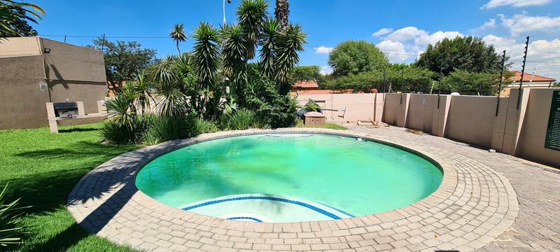 To Let 1 Bedroom Property for Rent in Radiokop Gauteng