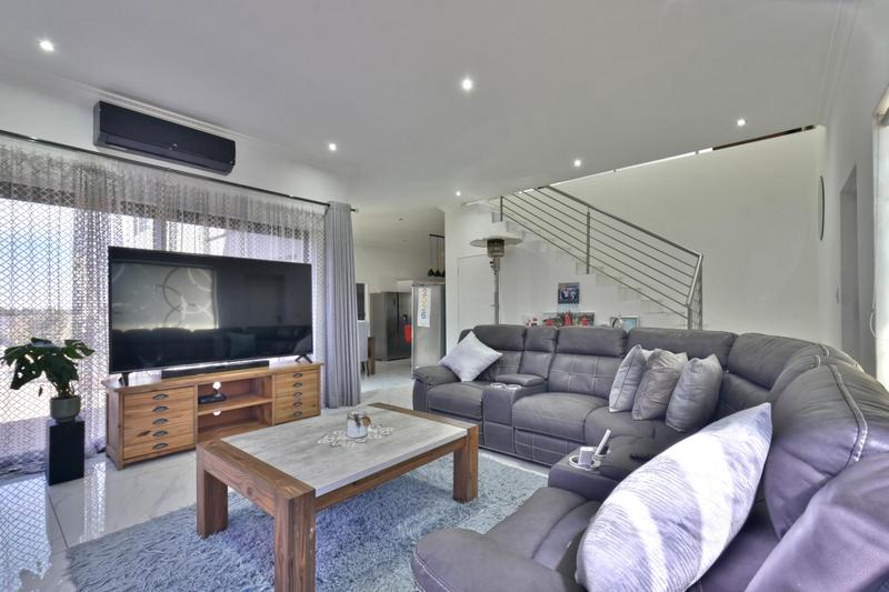5 Bedroom Property for Sale in Eikenhof Gauteng