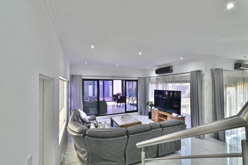 5 Bedroom Property for Sale in Eikenhof Gauteng