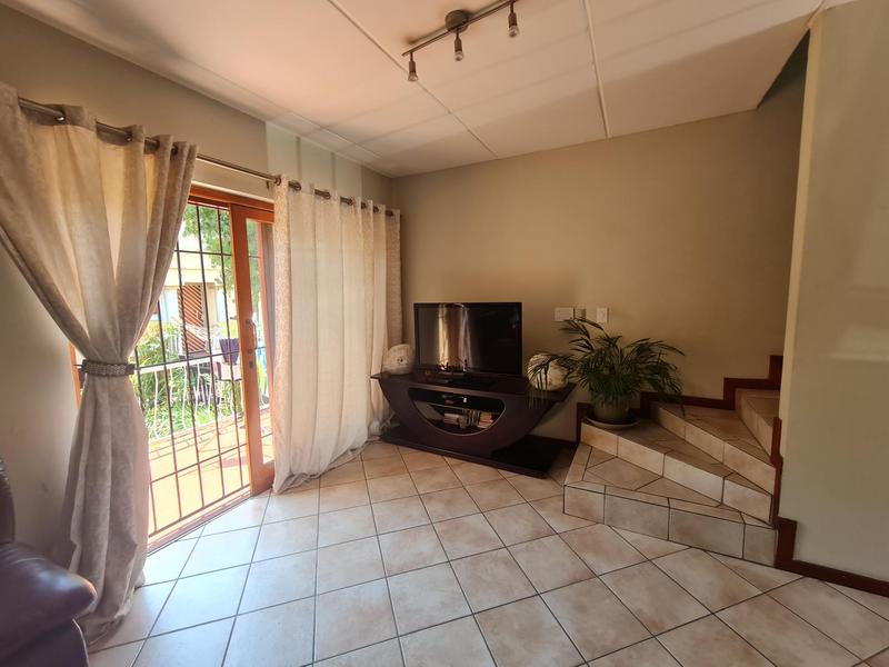 To Let 2 Bedroom Property for Rent in Paulshof Gauteng
