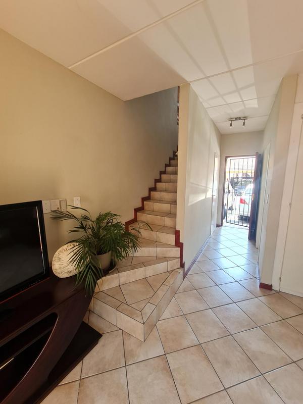 To Let 2 Bedroom Property for Rent in Paulshof Gauteng