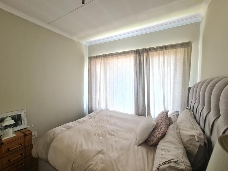 To Let 2 Bedroom Property for Rent in Paulshof Gauteng