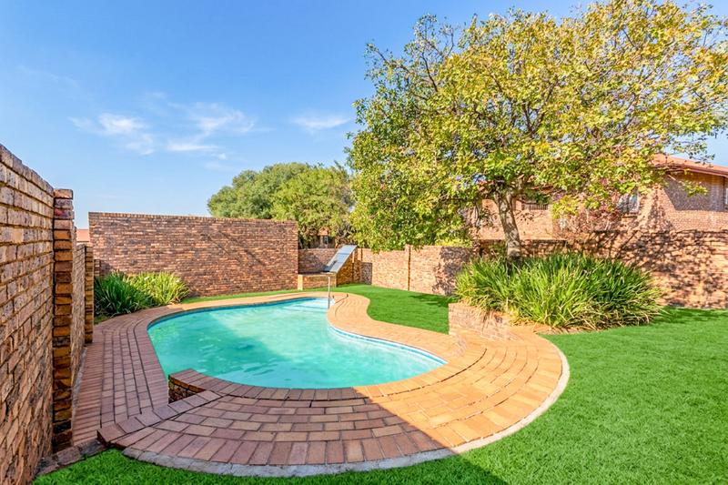 2 Bedroom Property for Sale in Northgate Gauteng