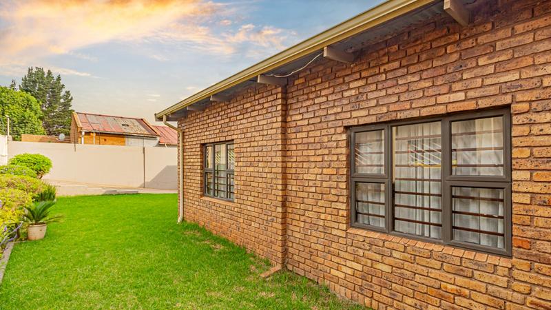 4 Bedroom Property for Sale in Crosby Gauteng