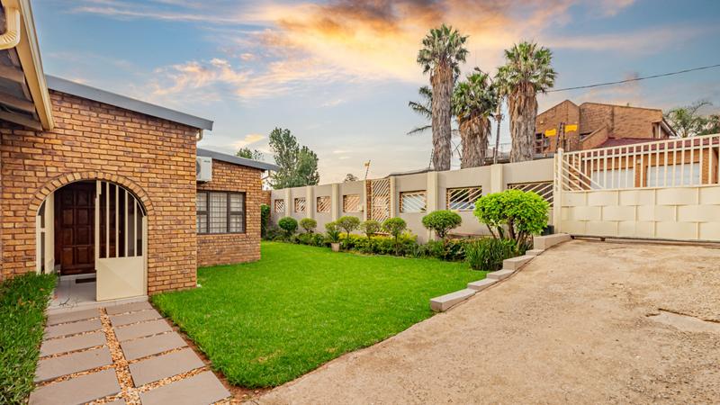 4 Bedroom Property for Sale in Crosby Gauteng