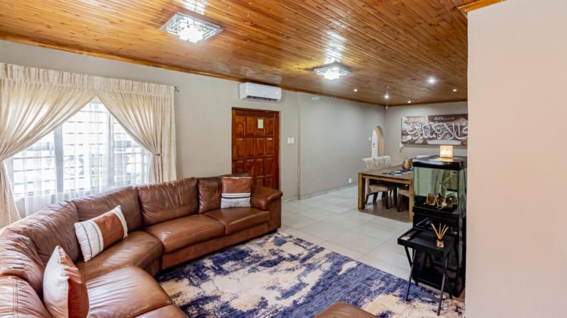 4 Bedroom Property for Sale in Crosby Gauteng