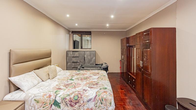 4 Bedroom Property for Sale in Crosby Gauteng