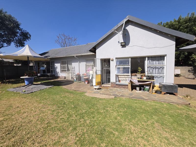 4 Bedroom Property for Sale in Brackenhurst Gauteng