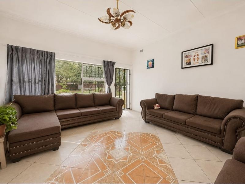 4 Bedroom Property for Sale in Brackenhurst Gauteng