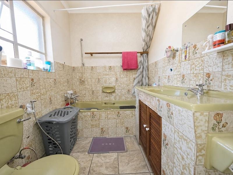 4 Bedroom Property for Sale in Brackenhurst Gauteng