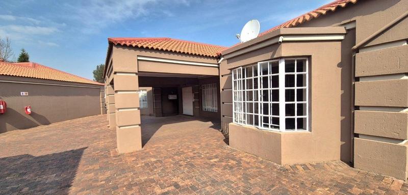 3 Bedroom Property for Sale in Vanderbijlpark SW 5 Gauteng