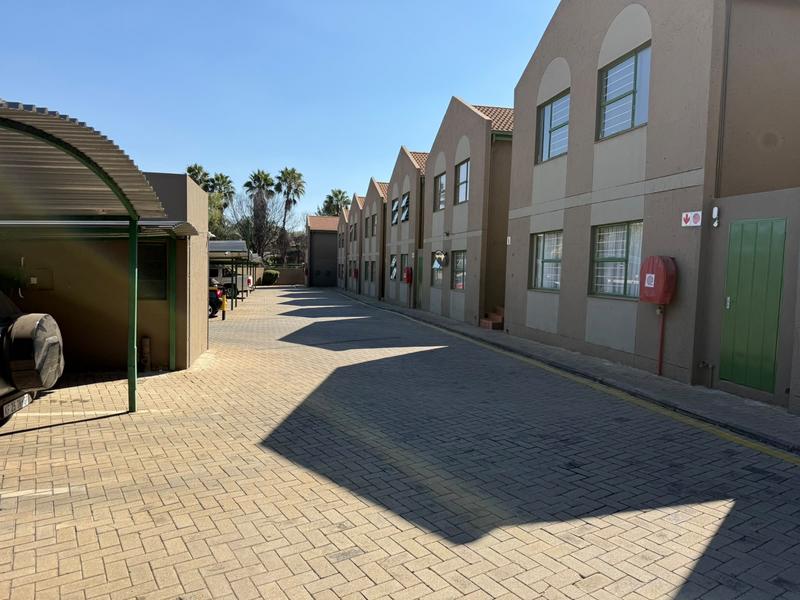 3 Bedroom Property for Sale in Eldoraigne Gauteng
