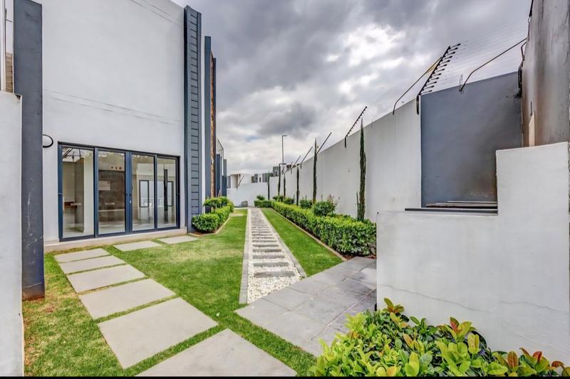 2 Bedroom Property for Sale in Carlswald Gauteng