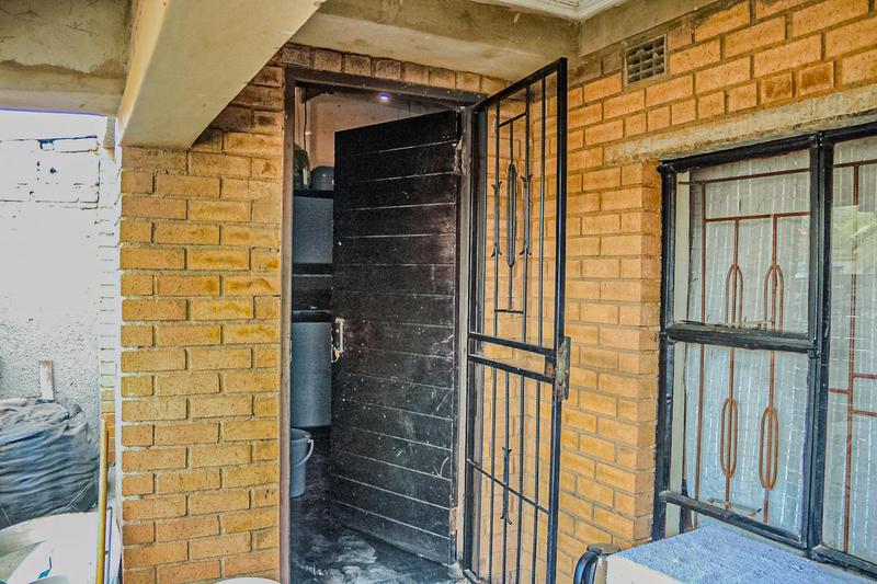 2 Bedroom Property for Sale in Tembisa Gauteng