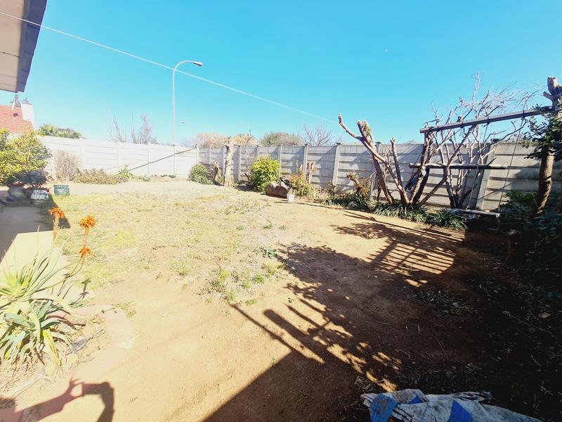 To Let 3 Bedroom Property for Rent in Castleview Gauteng