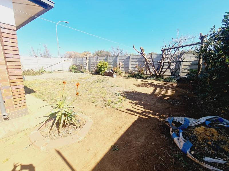 To Let 3 Bedroom Property for Rent in Castleview Gauteng