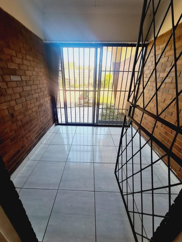 To Let 3 Bedroom Property for Rent in Castleview Gauteng