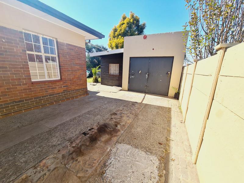 To Let 3 Bedroom Property for Rent in Castleview Gauteng