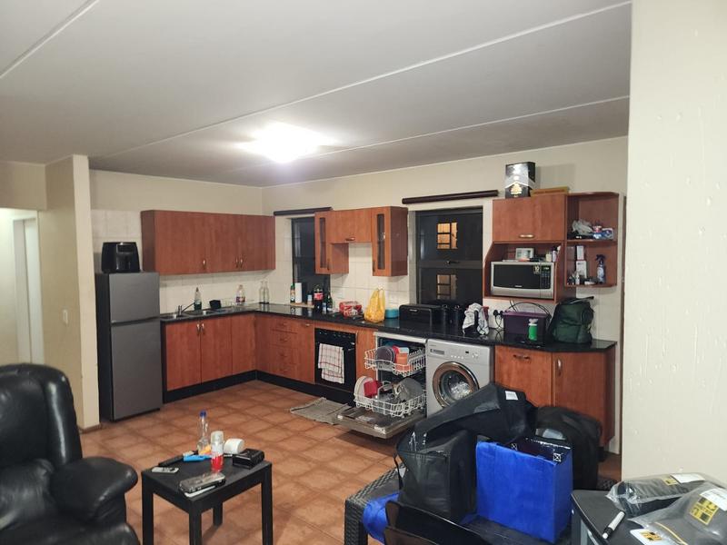To Let 2 Bedroom Property for Rent in Gosforth Park Gauteng